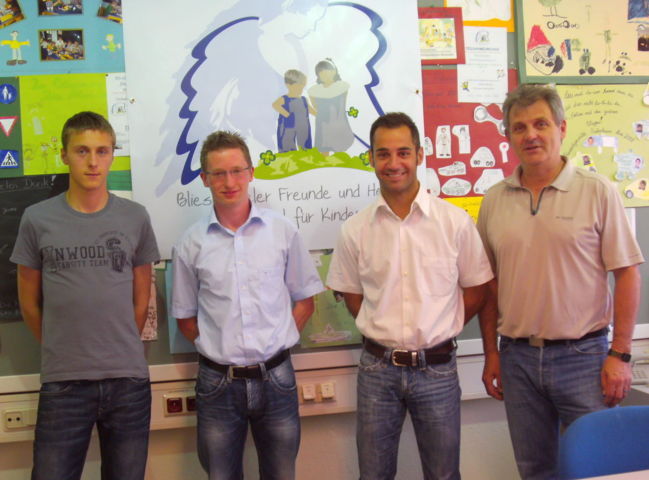 Schutzengellauf am 06.04.2011 - von links: Daniel Konrad,  Michael Müller, Ramin Moin, Vorstandsmitglied Peter Geble