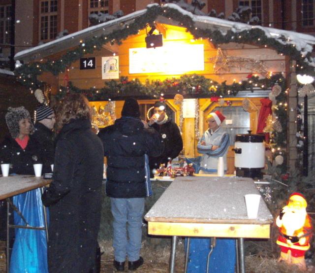 unser schmuckes, winterliches Verkaufshäuschen Nr. 14 beim Blieskasteler Christkindmarkt 2012