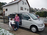 behindertengerechtes Fahrzeug für Larissa